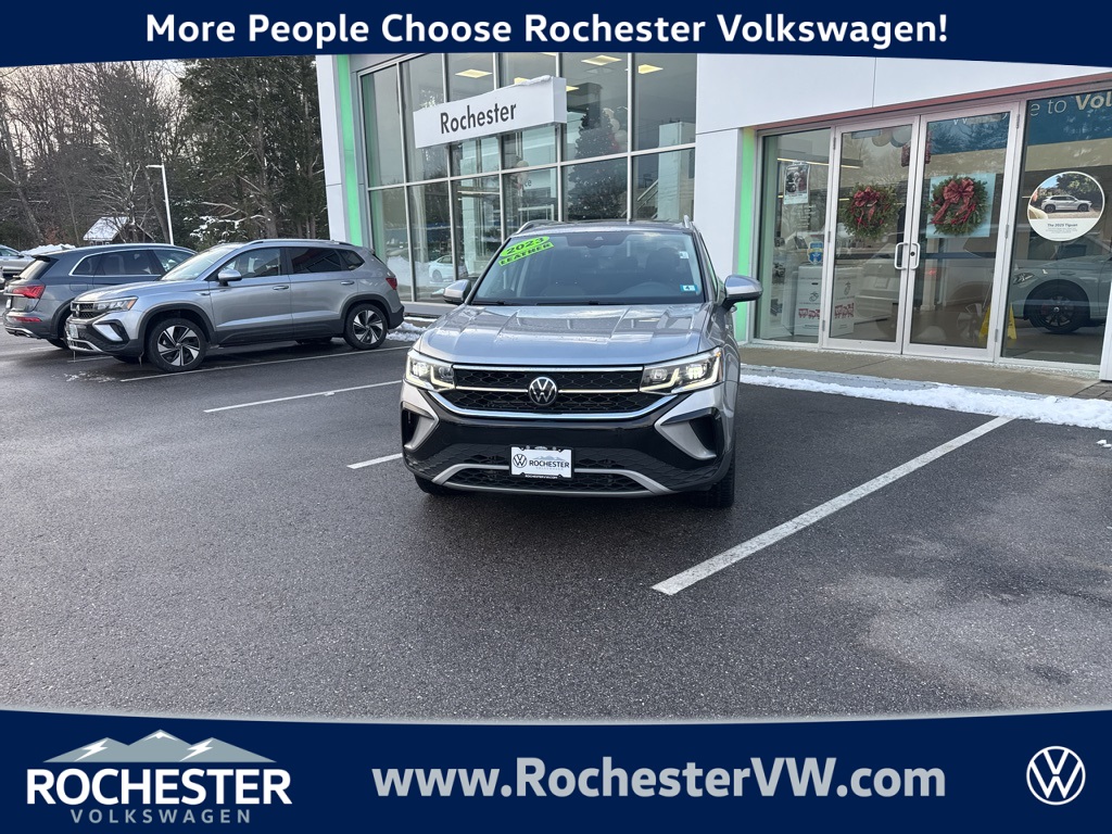 2023 Volkswagen Taos SEL's photo