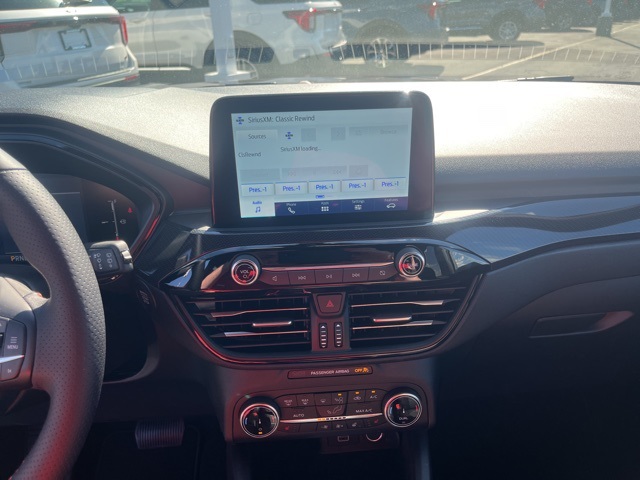 2025 Ford Escape Hybrid ST-Line Select photo 16