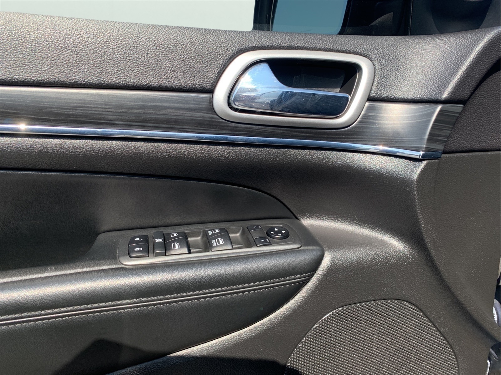 2020 Jeep Grand Cherokee Limited photo 12