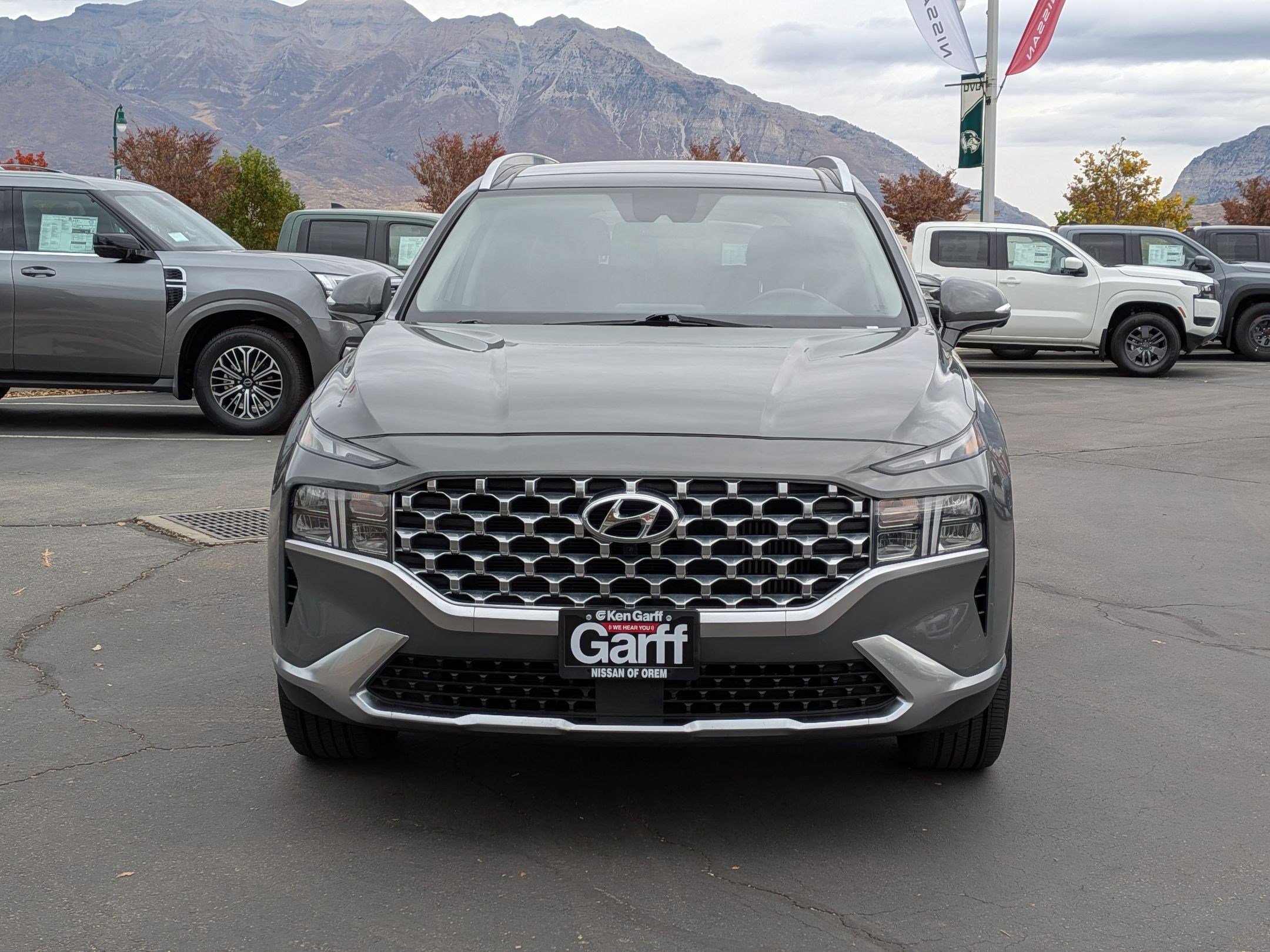 2023 Hyundai Santa Fe SEL Premium photo 2