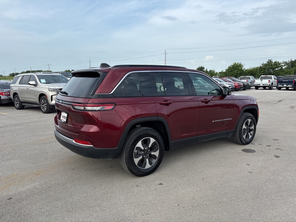 2024 Jeep Cherokee 4xe photo 3