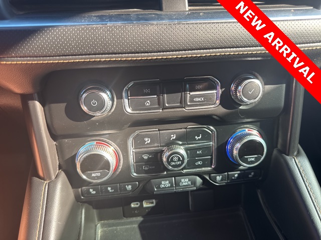 2022 Gmc Yukon XL AT4 photo 12