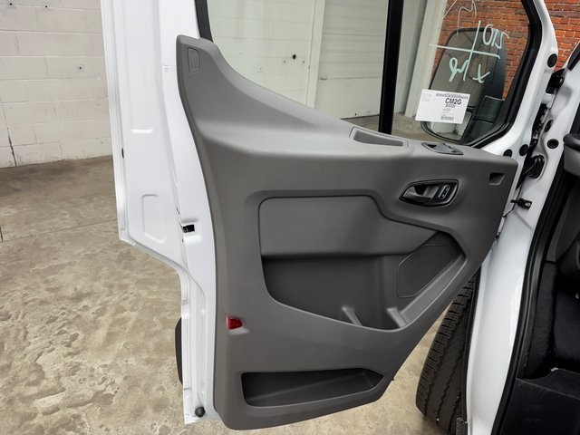 2025 Ford Transit Cargo Van photo 10
