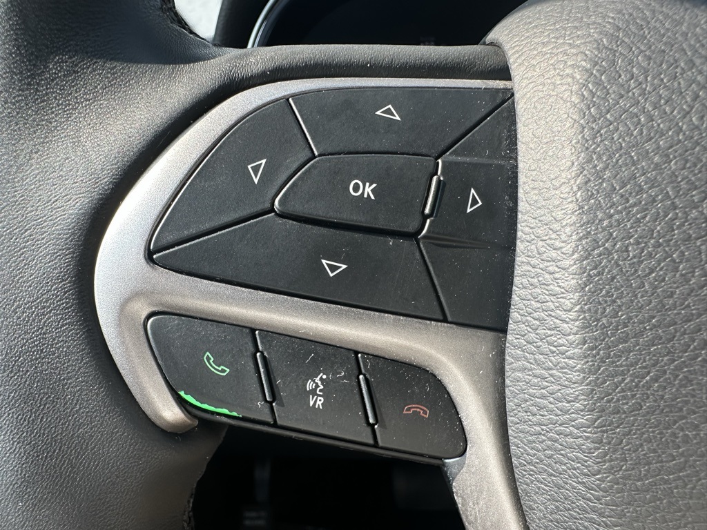 2019 Jeep Grand Cherokee Altitude photo 19