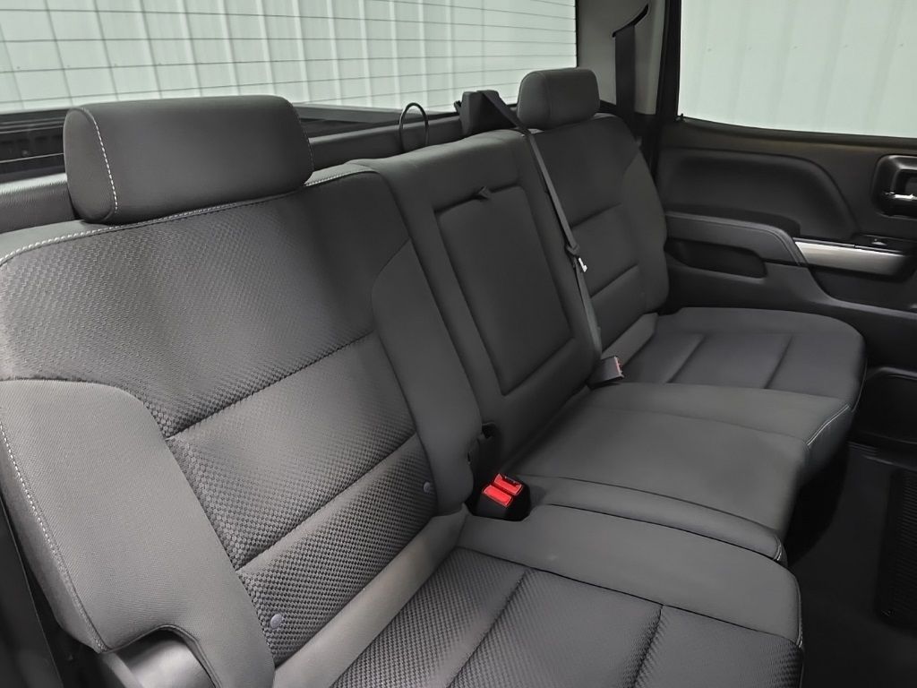2018 Chevrolet Silverado 1500 LT photo 16