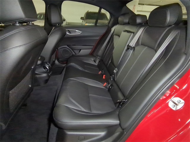 2025 Alfa Romeo Giulia Base photo 22