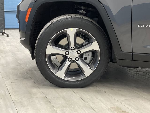 2025 Jeep Grand Cherokee Limited photo 35