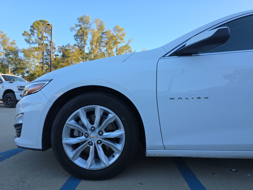 2023 Chevrolet Malibu 1LT photo 4