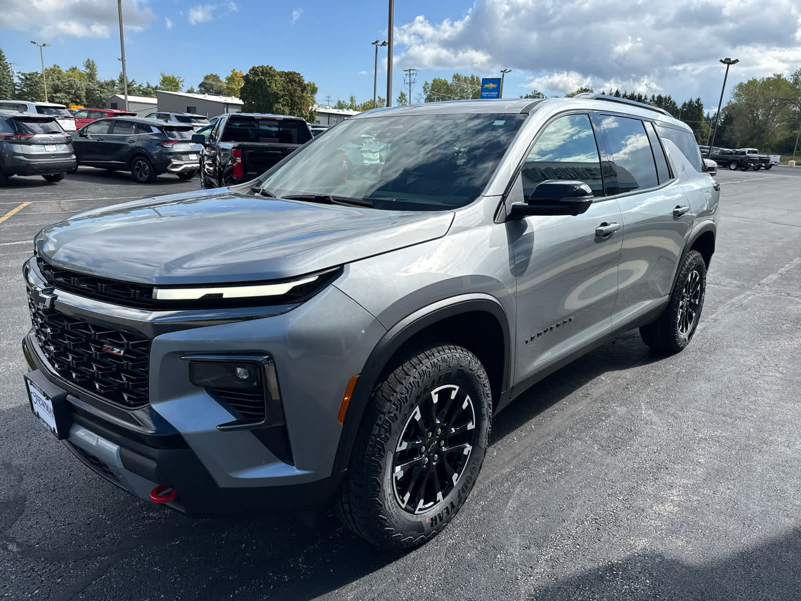 2026 Chevrolet Traverse Z71 photo 3