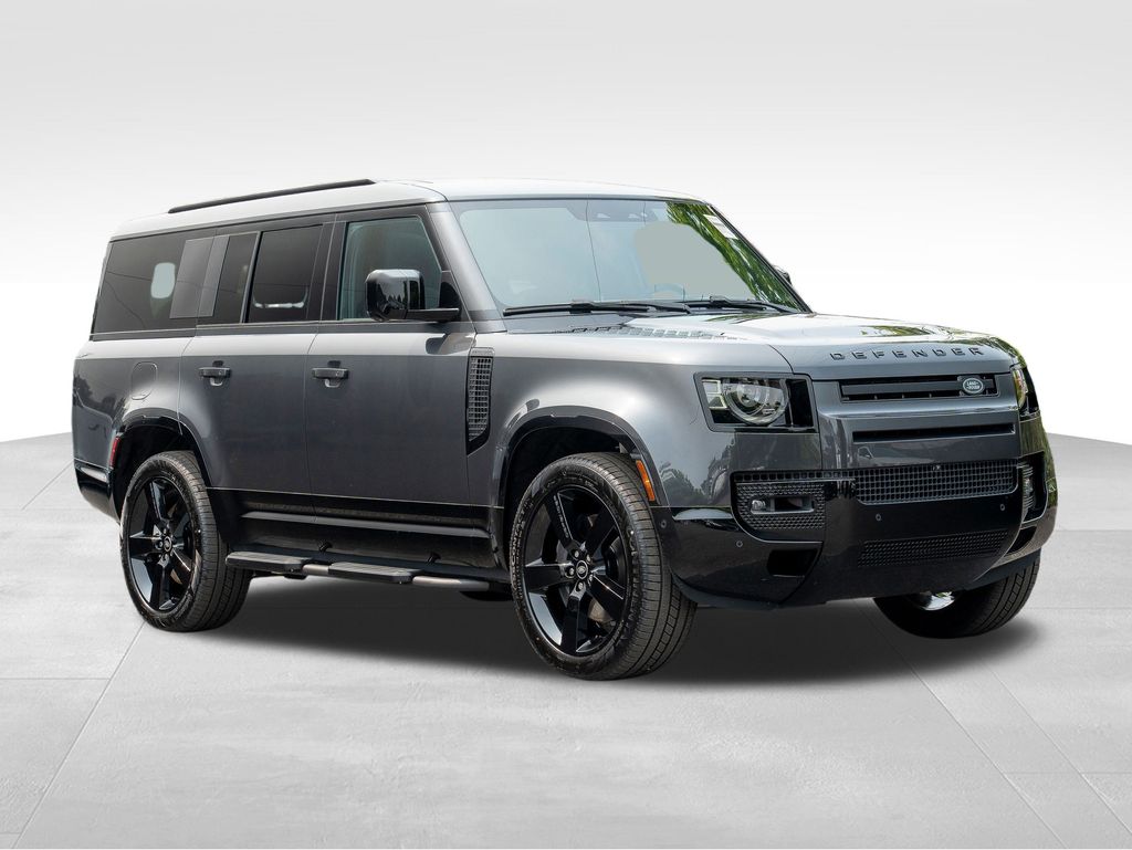 2025 Land Rover Defender 130 X-Dynamic SE photo 3