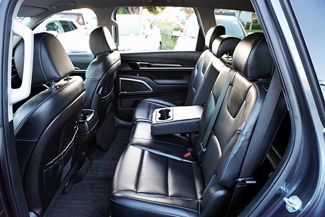 2024 Kia Telluride LX photo 12