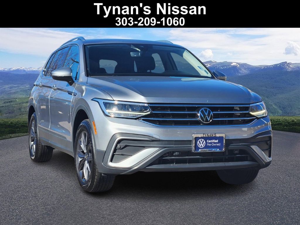 2024 Volkswagen Tiguan SE's photo
