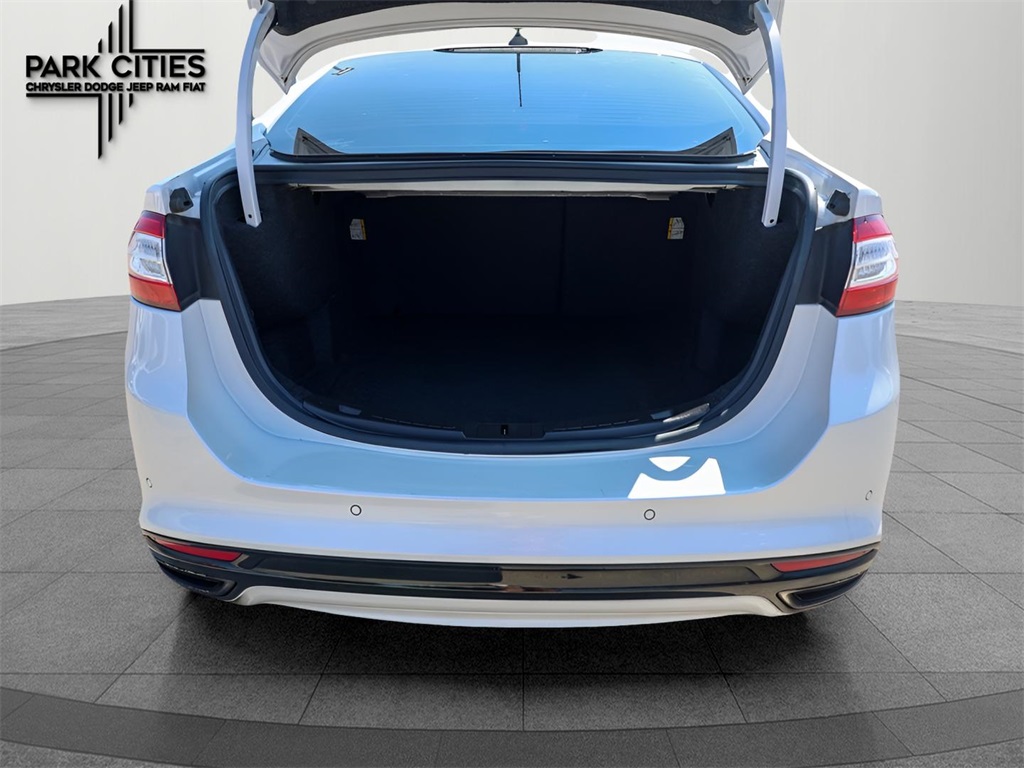 2015 Ford Fusion SE photo 20
