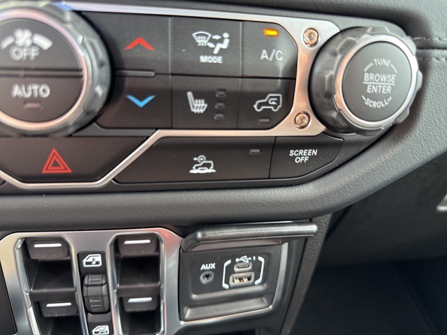 2025 Jeep Gladiator Sport photo 34
