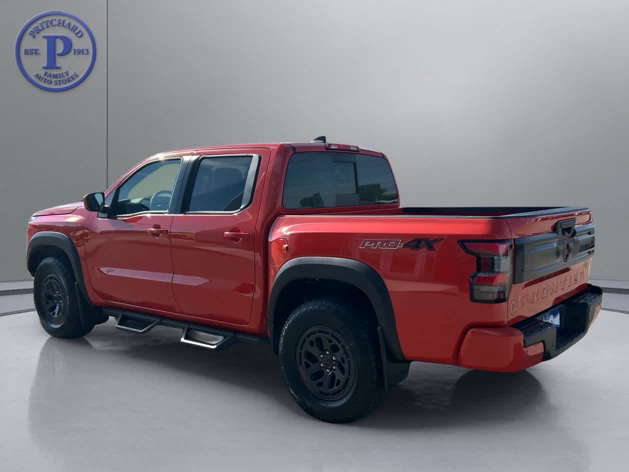 2025 Nissan Frontier PRO-4X photo 3