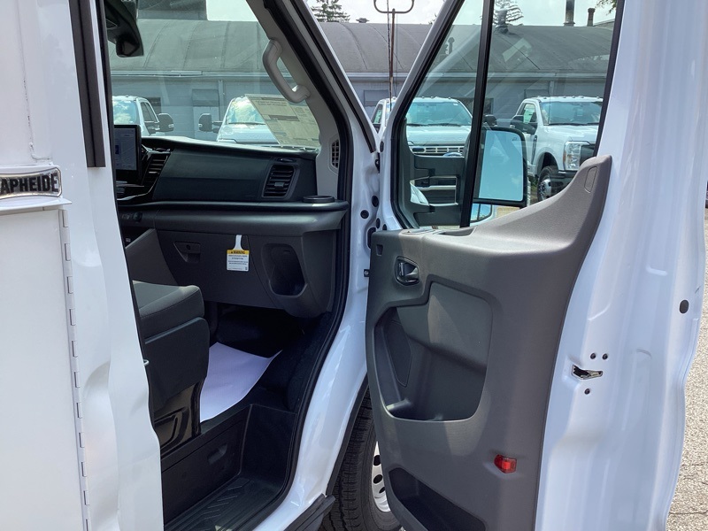 2024 Ford Transit photo 9
