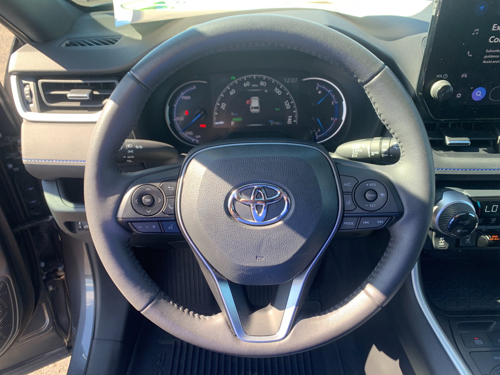 2023 Toyota RAV4 Hybrid XSE photo 21