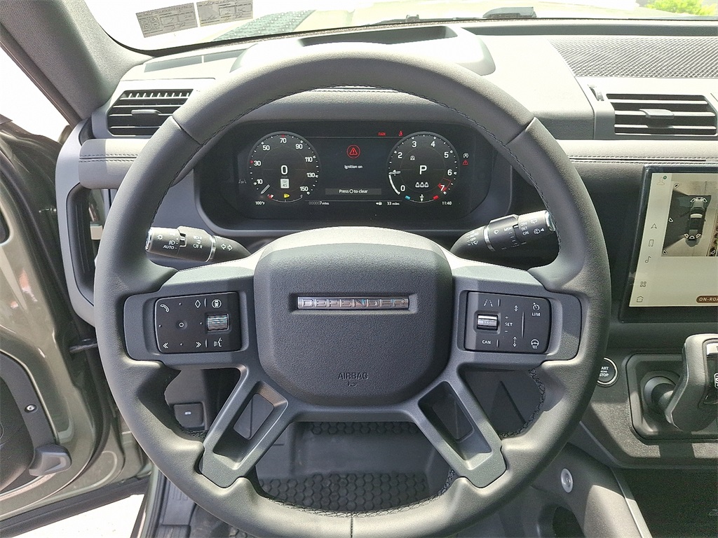 2025 Land Rover Defender 110 S photo 11