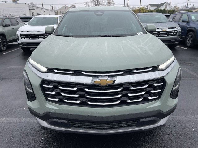 2026 Chevrolet Equinox LT photo 2