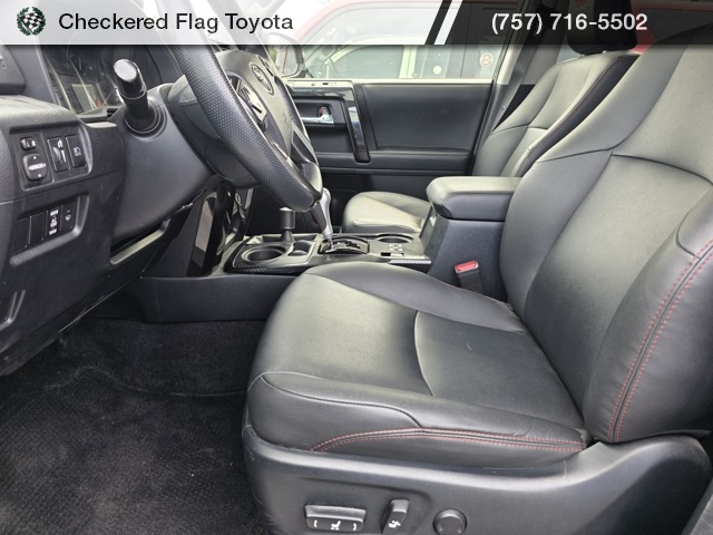 2024 Toyota 4Runner TRD Off-Road Premium photo 8