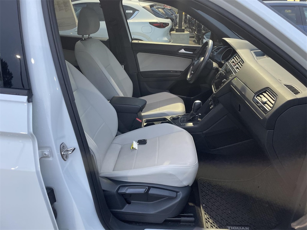 2021 Volkswagen Tiguan SE R-Line Black photo 11