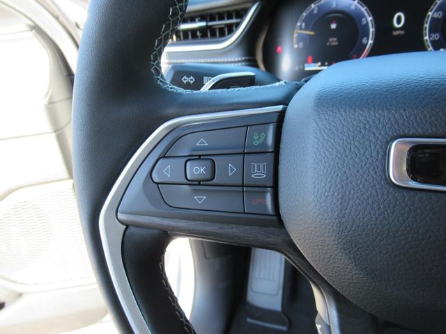 2025 Jeep Grand Cherokee Limited photo 18