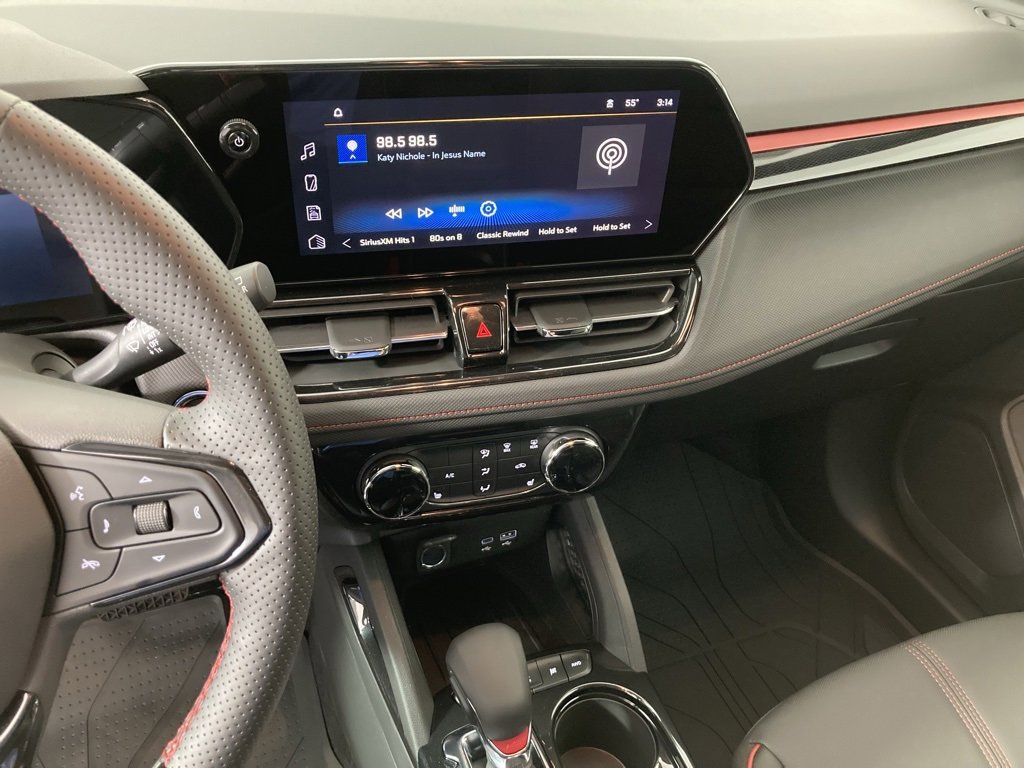 2026 Chevrolet Trailblazer RS photo 2