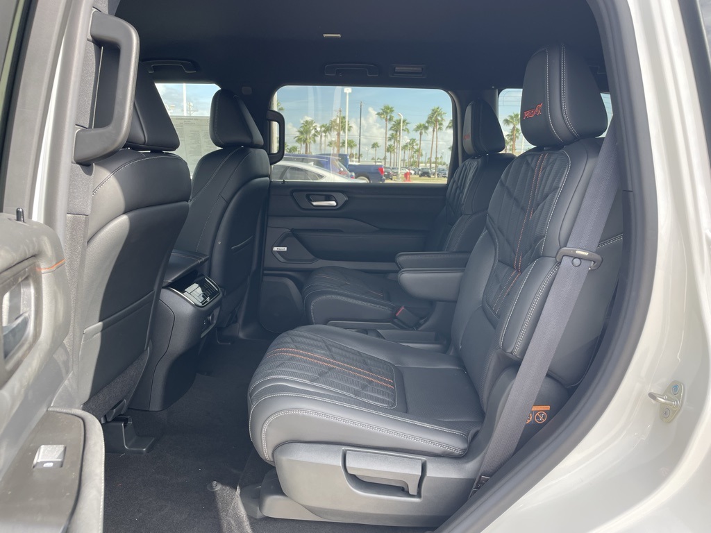 2026 Nissan Armada photo 18