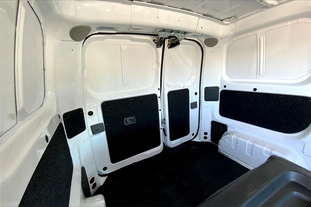 2017 Nissan NV200 S photo 26