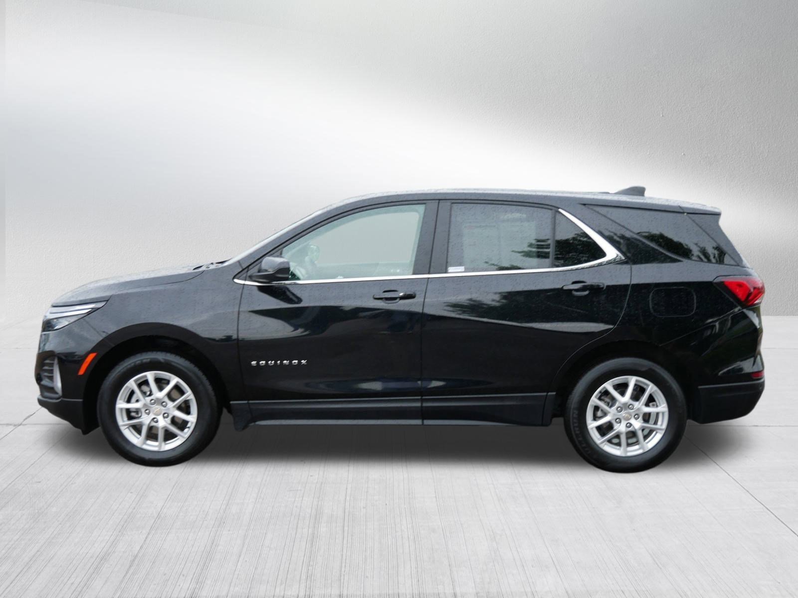 2024 Chevrolet Equinox LT photo 4