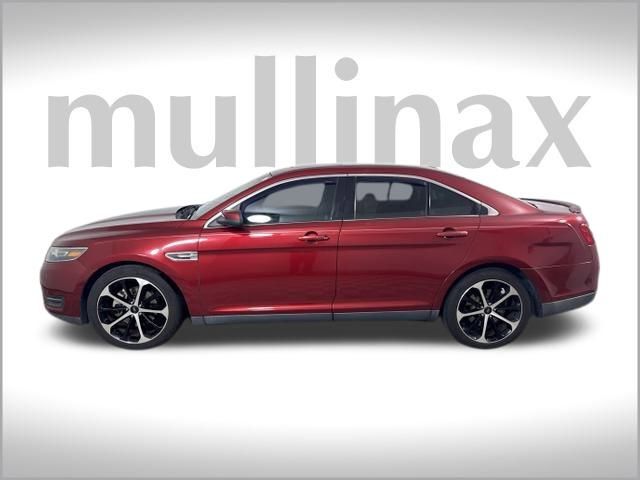 2015 Ford Taurus SEL photo 9