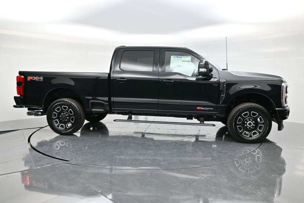 2026 Ford F-350 Platinum photo 3