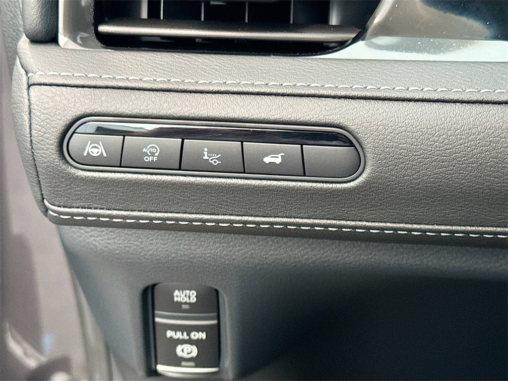 2026 Infiniti QX80 Luxe photo 8