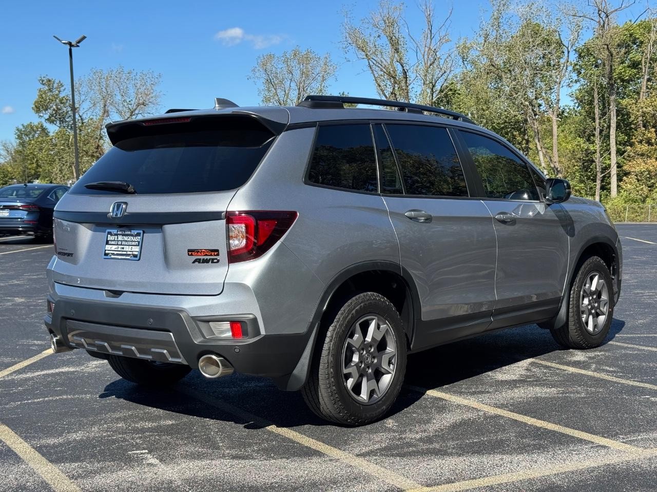 2022 Honda Passport TrailSport photo 2