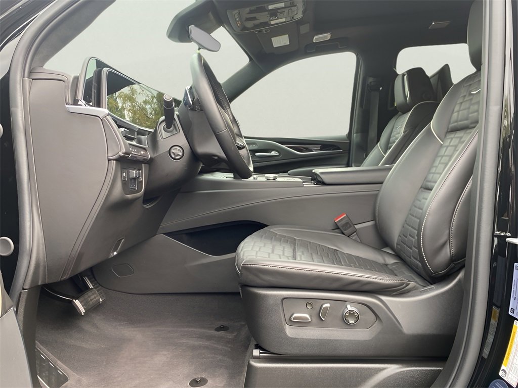 2024 Cadillac Escalade ESV V-Series photo 12