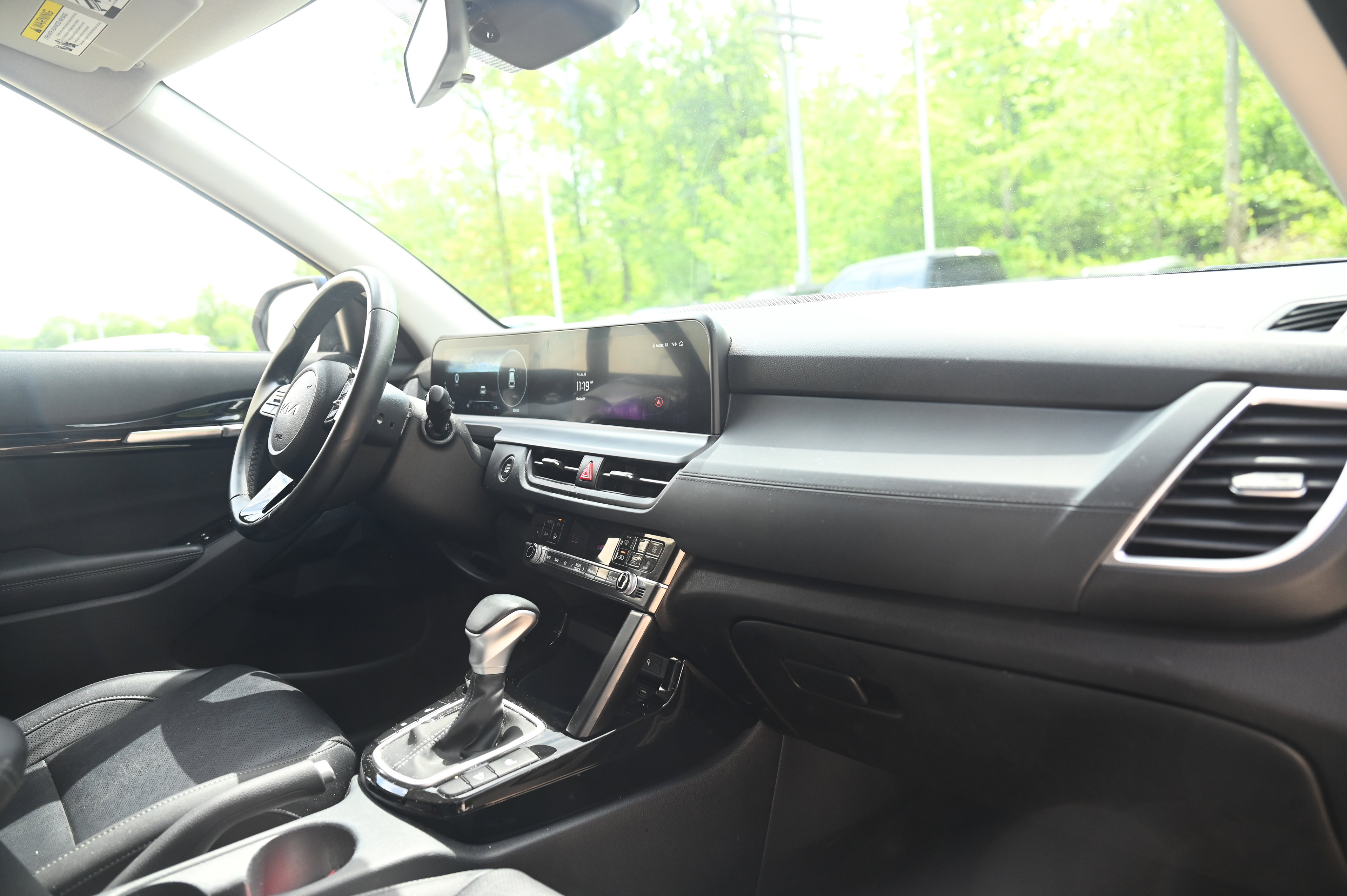 2024 Kia Seltos EX photo 27