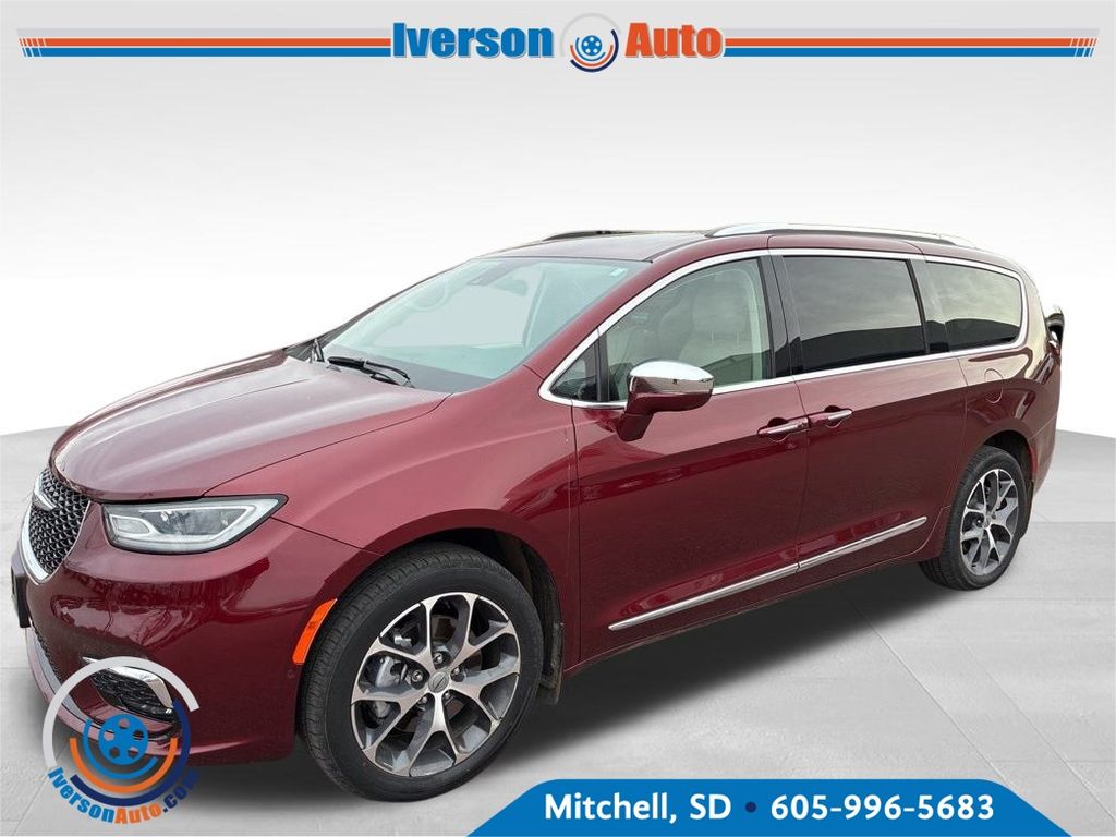 2021 Chrysler Pacifica Limited photo 3