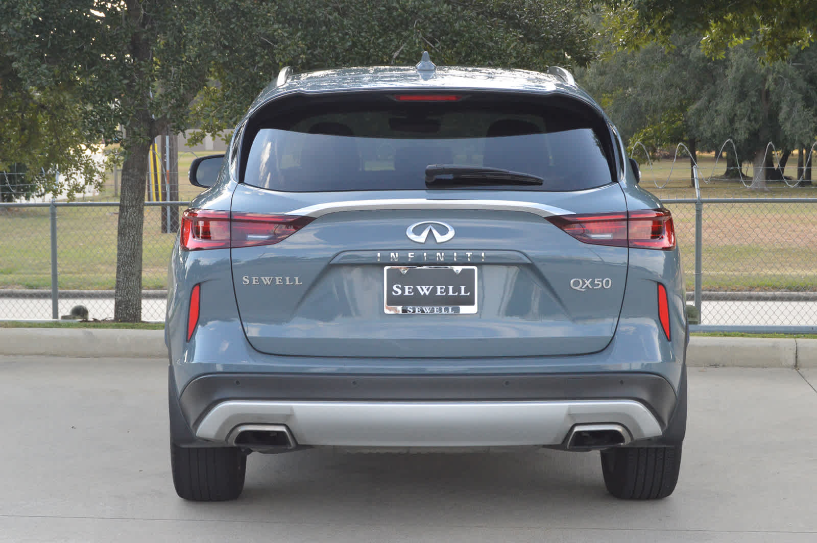 2023 Infiniti QX50 Luxe photo 4