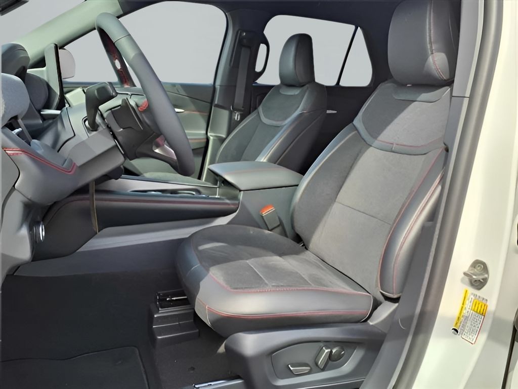 2025 Ford Explorer ST photo 16
