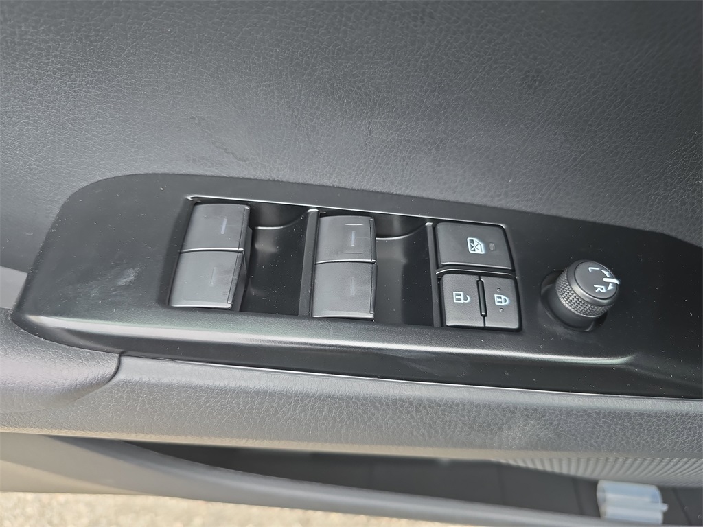2025 Toyota Camry LE photo 26
