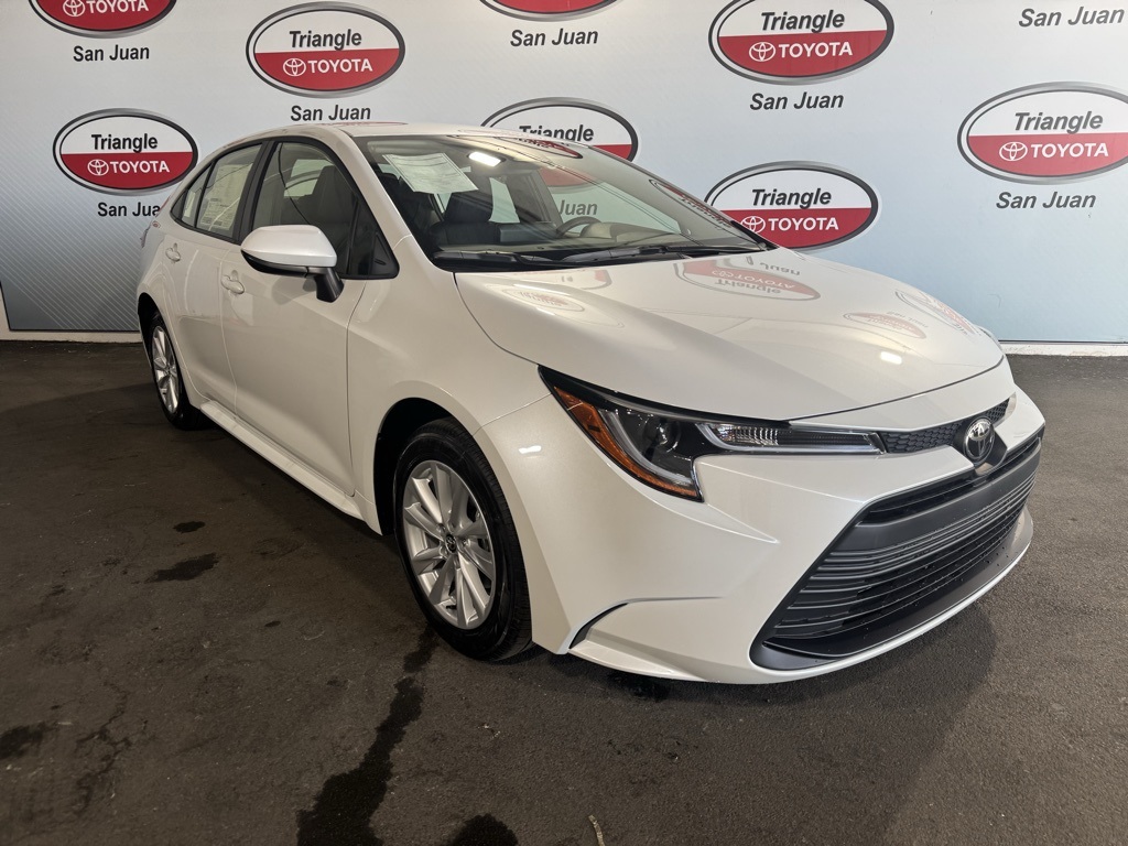 2025 Toyota Corolla LE photo 2