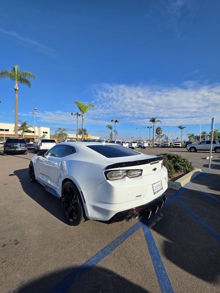 2019 Chevrolet Camaro 2SS photo 4