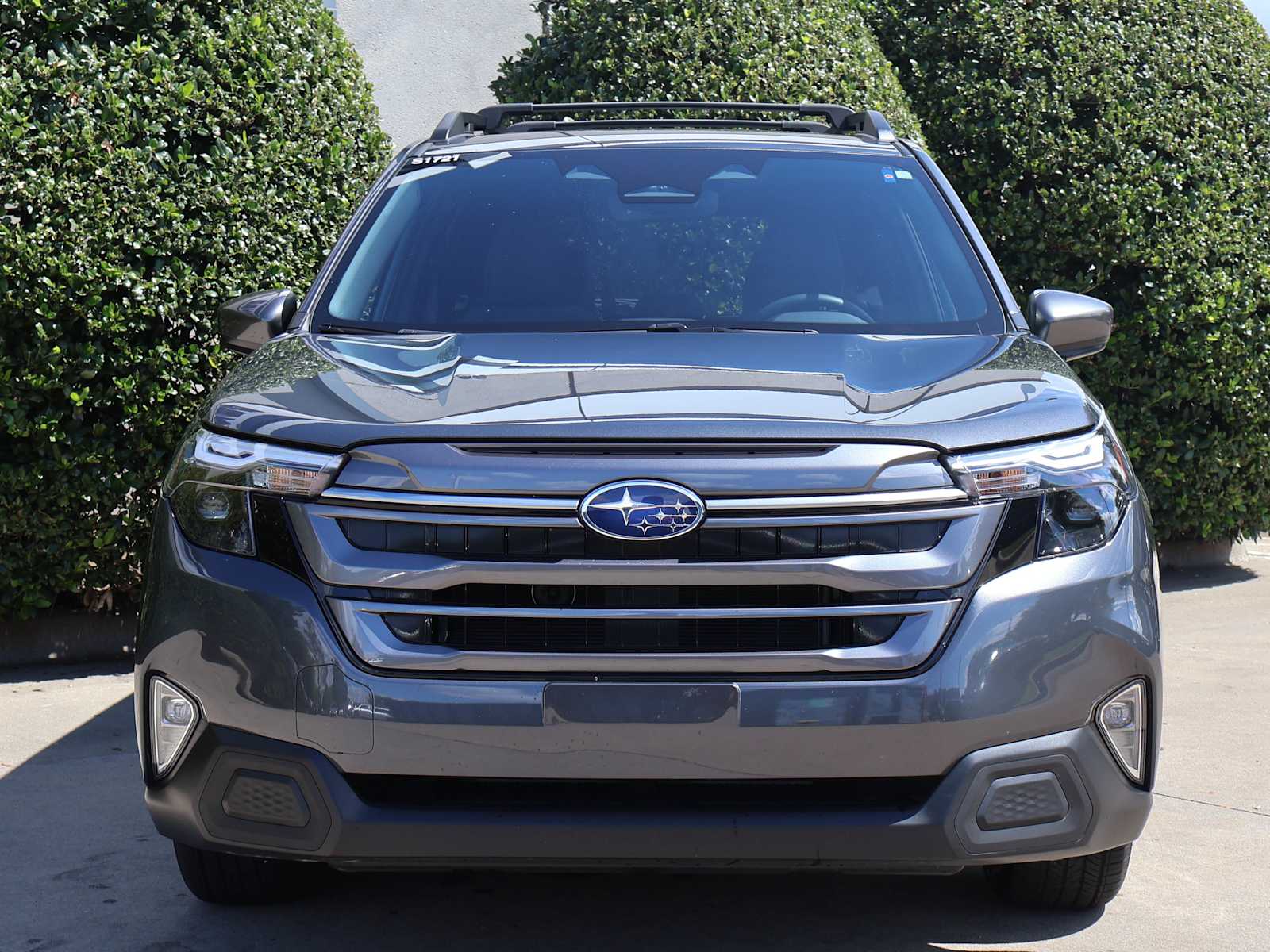 2025 Subaru Forester Premium photo 2