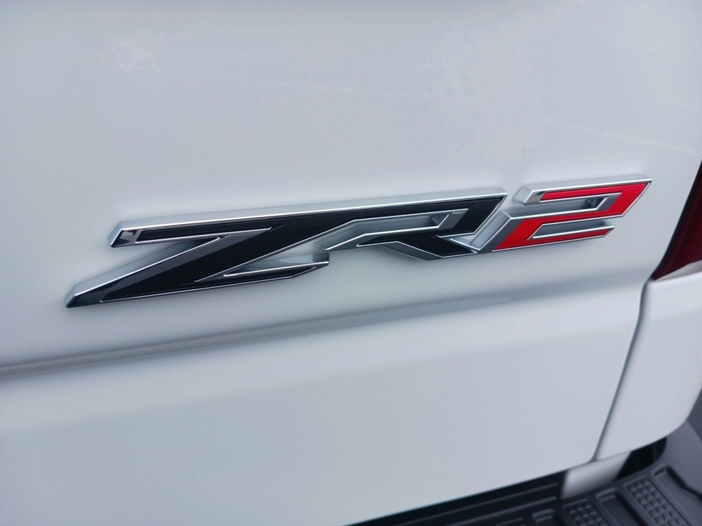 2025 Chevrolet Silverado 1500 ZR2 photo 8