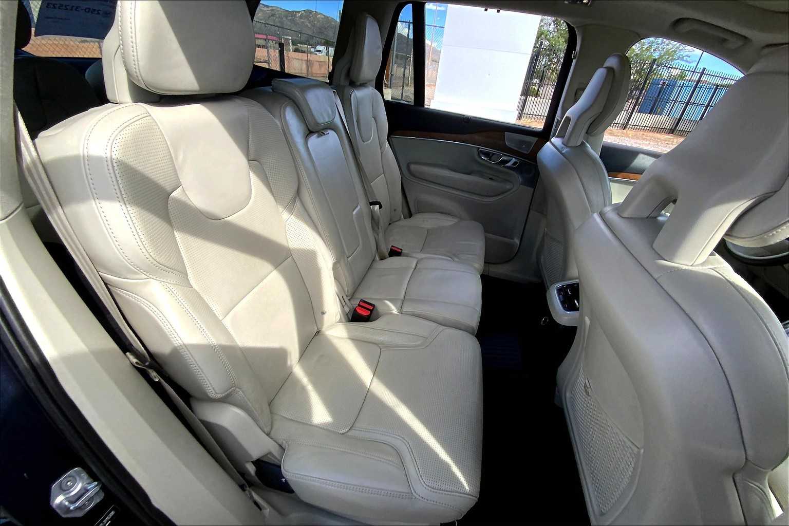 2017 Volvo XC90 Inscription photo 16
