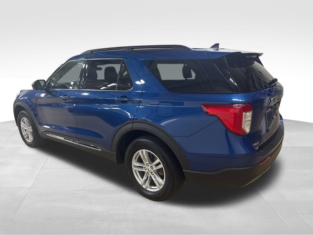 2022 Ford Explorer XLT photo 3