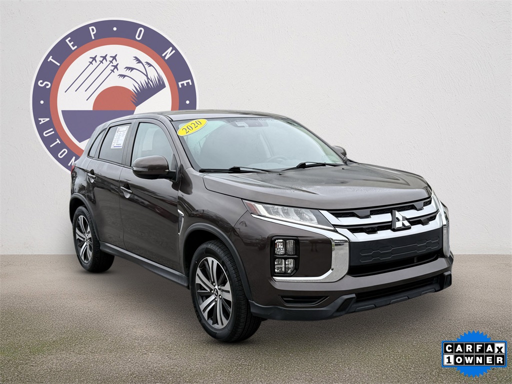 2020 Mitsubishi Outlander SE's photo