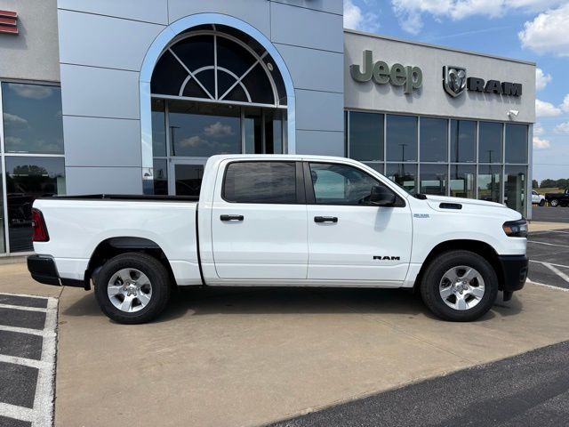 2025 Ram 1500 Tradesman photo 3