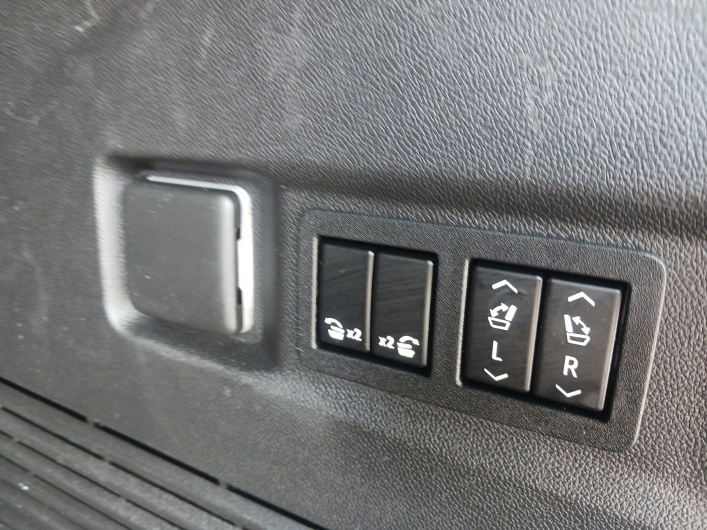 2022 Chevrolet Tahoe LT photo 25
