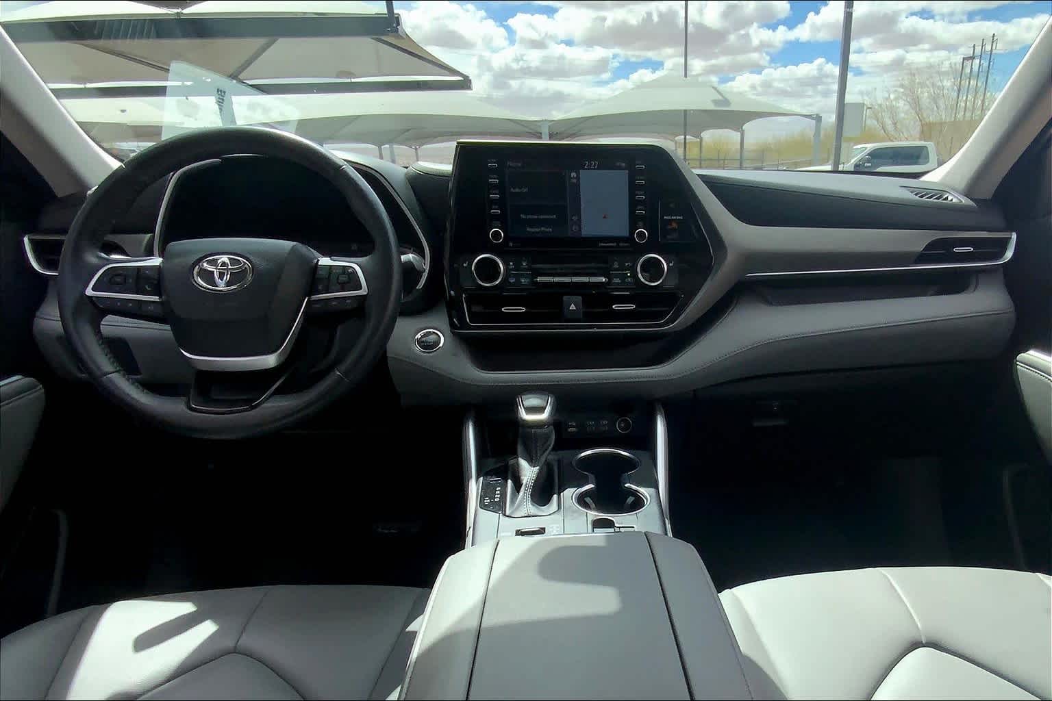 2022 Toyota Highlander XLE photo 27
